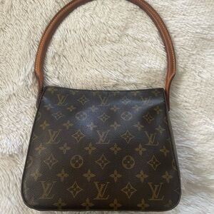 Louis Vuitton looping monogram bag